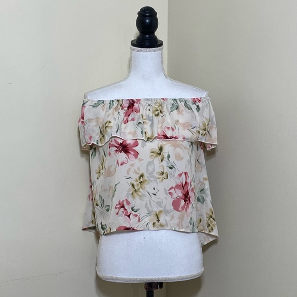 HOLLISTER || Woman’s Off shoulder Floral  blouse size small - Picture 1 of 5